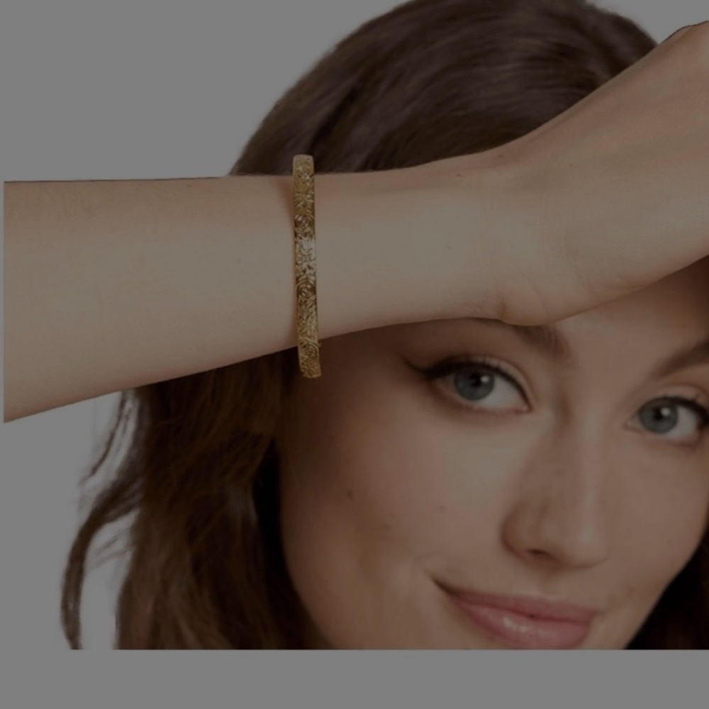 NEW … OUR SPARE CHANGE Floral Cuff Bracelet 18 k gold plated adjustable
